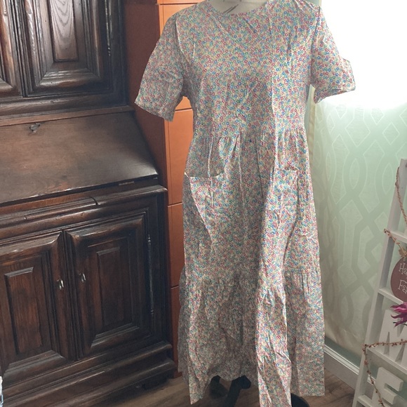 Dress - Picture 2 of 4